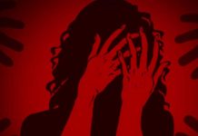 കളി കാര്യമായി, ഇക്കിളിയിട്ടത് ചോദ്യം ചെയ്തു; സഹപാഠിയുടെ മൂക്കിടിച്ച് പൊട്ടിച്ച് വിദ്യാർഥികൾ