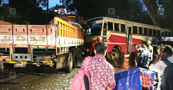 accident-vattappara-maruthoor-tvm