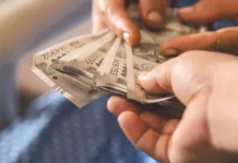 പശ്ചിമേഷ്യയിലെ സംഘര്ഷം; ഇന്ത്യന് രൂപയുടെ മൂല്യത്തില് വീണ്ടും ഇടിവ്