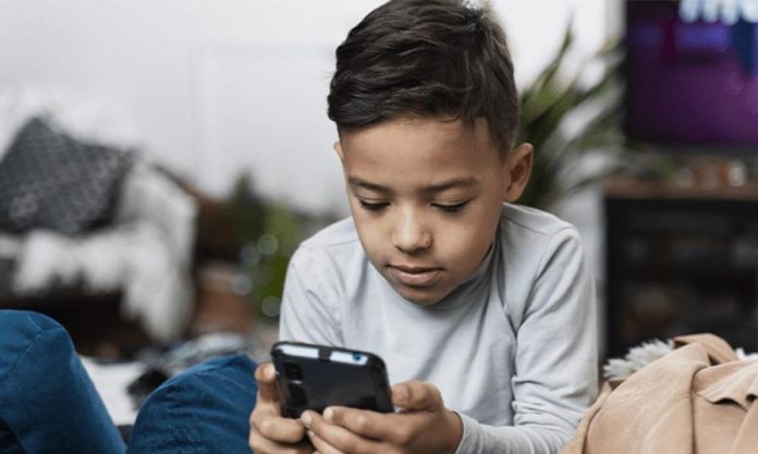 kids-smartphone-897x538