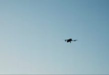 ആകാശത്തുനിന്നും കടലിലേക്ക് ഭർത്താവിന്റെ ചിതാഭസ്മം വിതറി 70 -കാരി, ഉപയോഗിച്ചത് ഡ്രോൺ