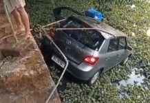 നിയന്ത്രണം വിട്ട കാര് തോട്ടിലേക്ക് മറിഞ്ഞ് അപകടം;യുവാവ് മരിച്ചു