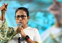 ‘ബിജെപി വന്നാൽ ഇറച്ചിയോ മുട്ടയോ കഴിക്കാൻ പറ്റില്ല, ആളുകളെ കൊന്നൊടുക്കിയാണ് അധികാരത്തിൽ വരുന്നത്’; മമത