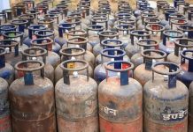 പാചകവാതക ക്ഷാമത്തിൽ പ്രതിഷേധം; തിങ്കളാഴ്ച ഹോട്ടലുകൾ അടച്ചിടും