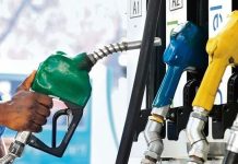 പെട്രോളിനും ഡീസലിനും എക്സൈസ് തീരുവ പത്ത് രൂപ വീതം കുറച്ച് കേന്ദ്രം