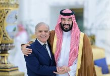 ഞെരിഞ്ഞമരുന്ന പാകിസ്താന് സഊദിയുടെ കാരുണ്യഹസ്തം; 8 ബില്യൺ ഡോളർ സാമ്പത്തിക സഹായം