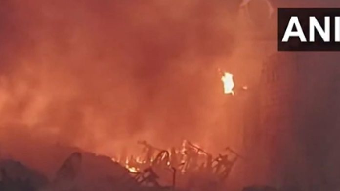 newsmalayalam_2026-04-15_97izy730_Delhi-Factory-Fire